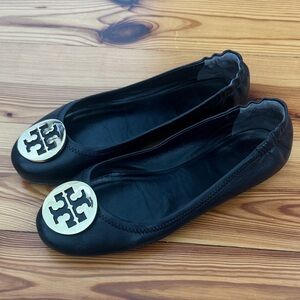 Tory Burch Black Ballet Flats with Gold Logo Emblem size Women’s 8